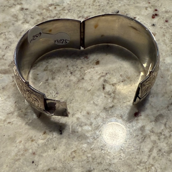 Sterling Silver large bangle - Picture 3 of 8
